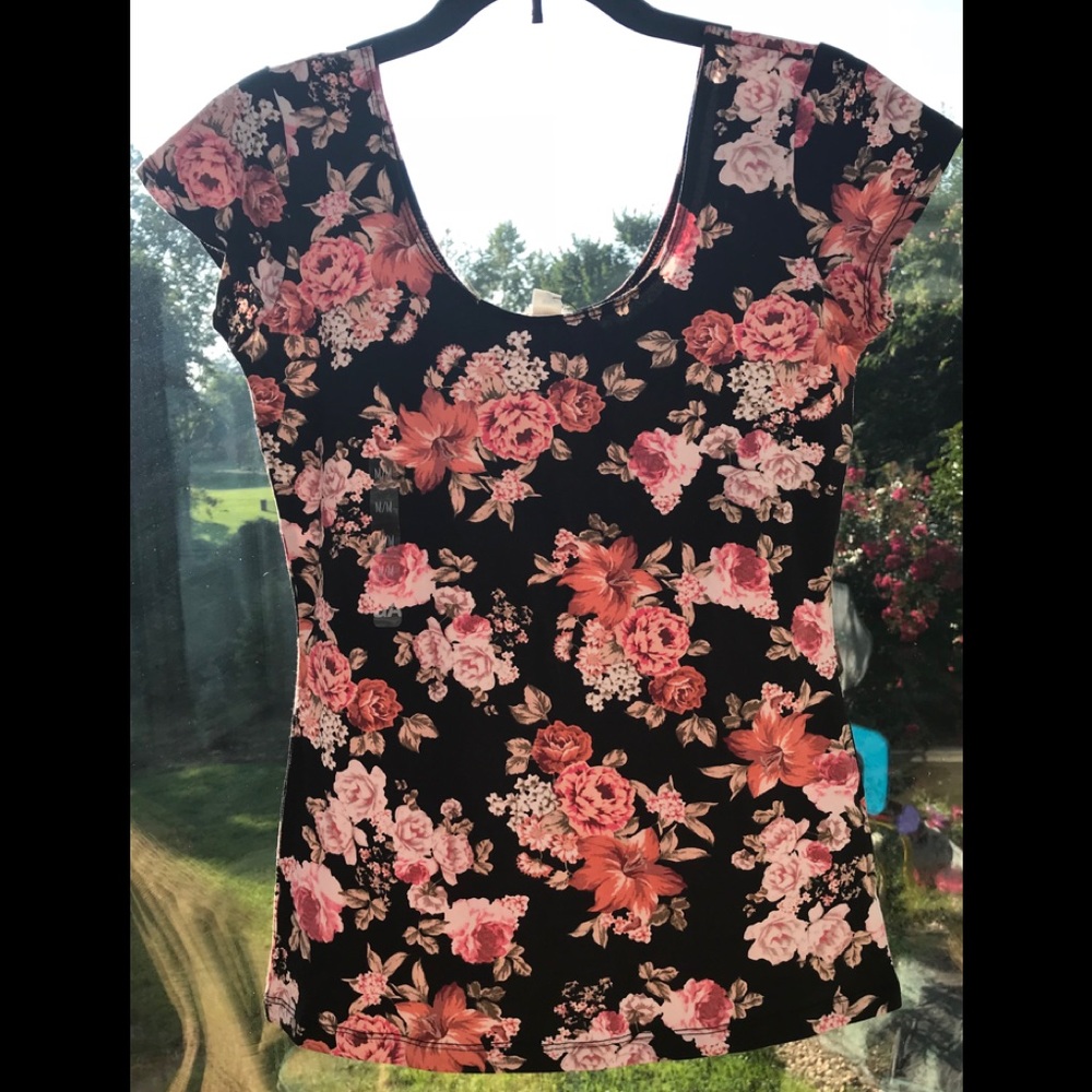 NEW! Garage Floral Pink shirt - Picture 2 of 5